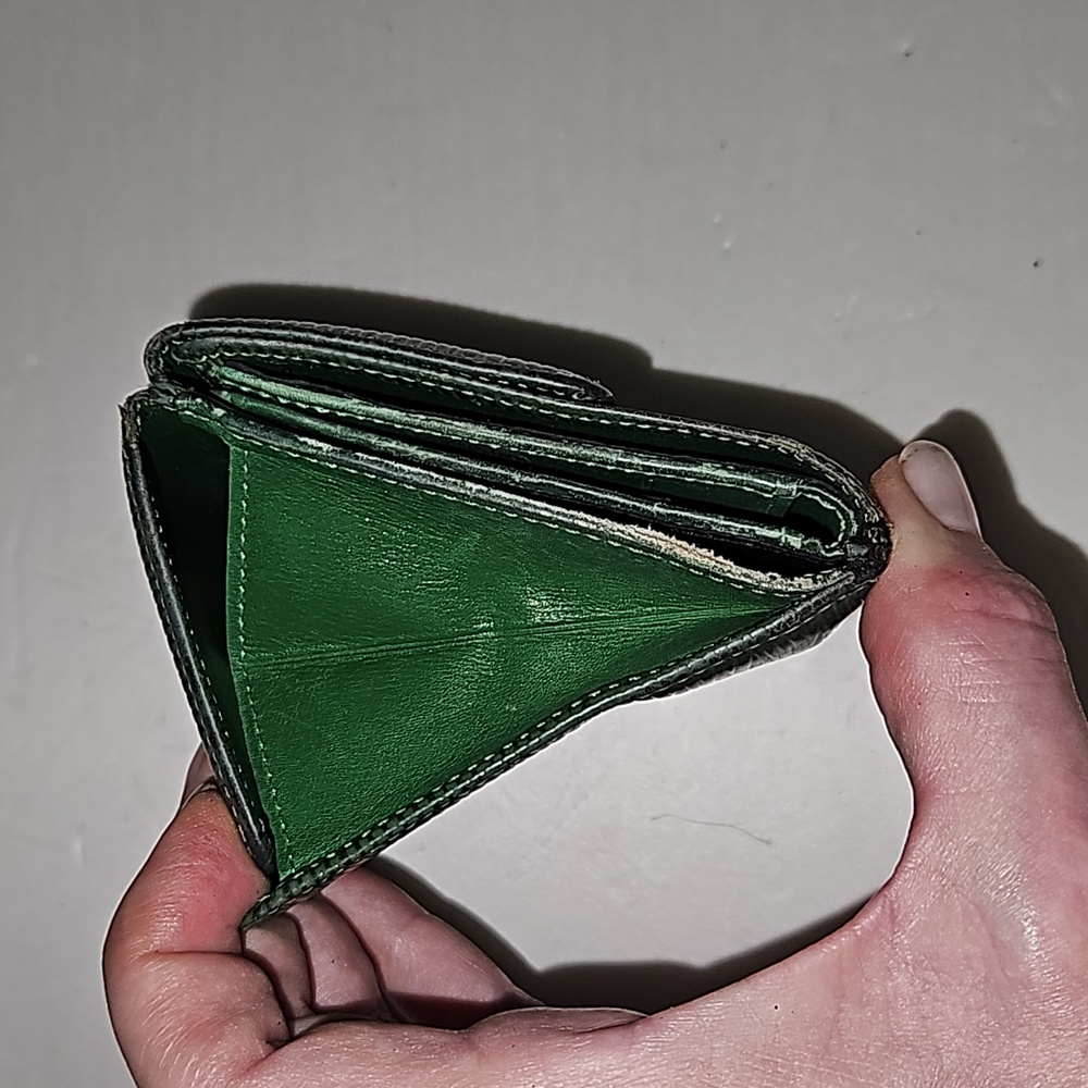 Louis Vuitton Womens Wallet Epi Green Compact Authentic Durable Money Coins - Picture 8 of 12